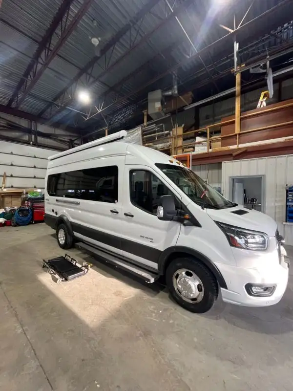 2024 Beyond 22C in RVs & Motorhomes in Laval / North Shore - Image 3