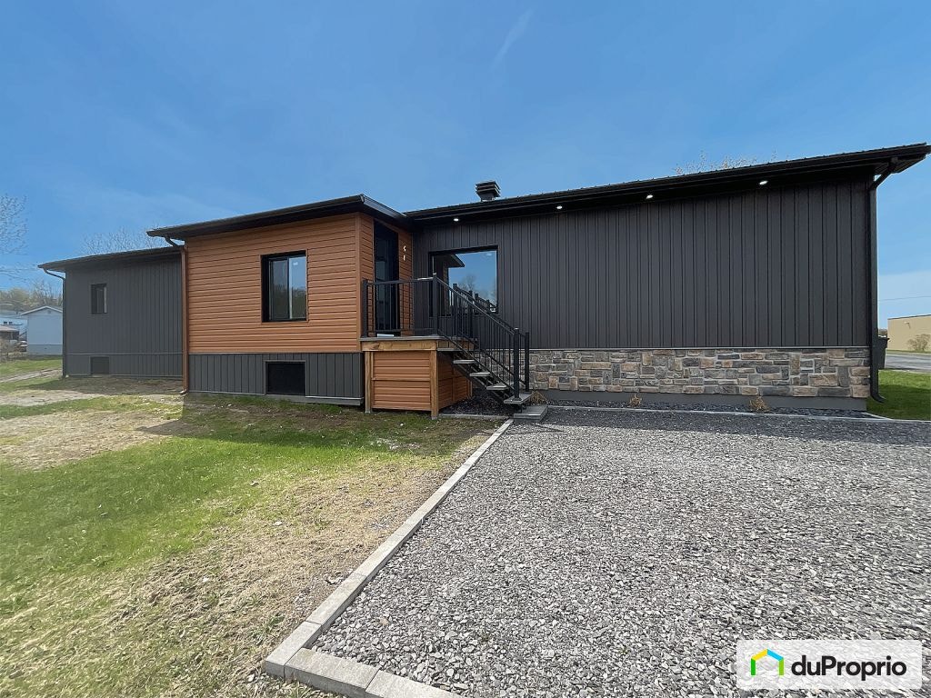 $299,900 - Mobile home for sale in Lac-Brome (Knowlton) — photo 2