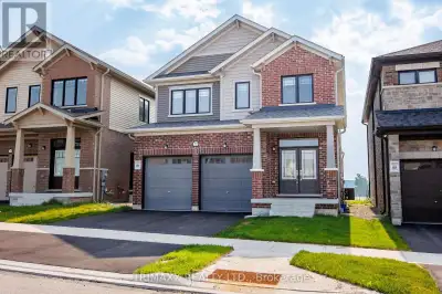 22 KINGSBURY TRAIL Barrie, Ontario