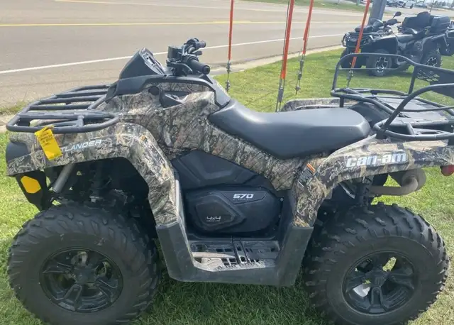 2019 CAN-AM OUTLANDER 570 DPS (FINANCING AVAILABLE) in ATVs in Strathcona County - Image 4