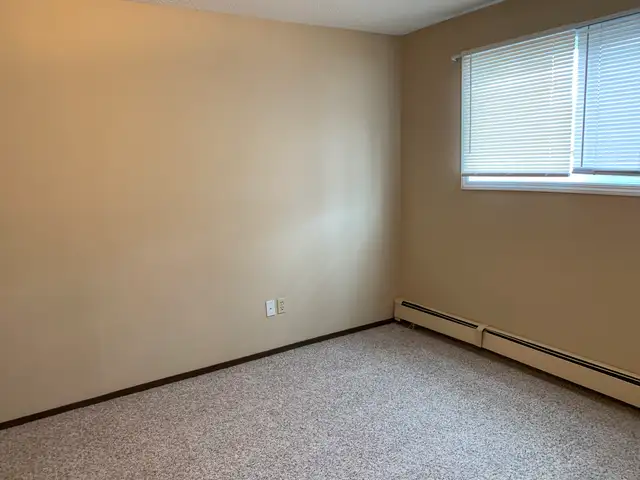 1 Month Free! Spacious 1 Bed Apartment in Riverside Meadows!! | Long ...
