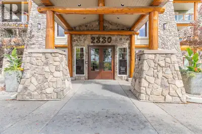 Located on the TOP FLOOR with DIRECT VIEWS OF FISH CREEK, this extremely well-kept two-bedroom, two-...