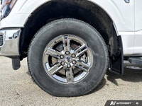 Back-up Camera | Blind Spot Monitor | Low Km | Apple CarPlay + Android Auto | Fully Inspected | This... (image 9)