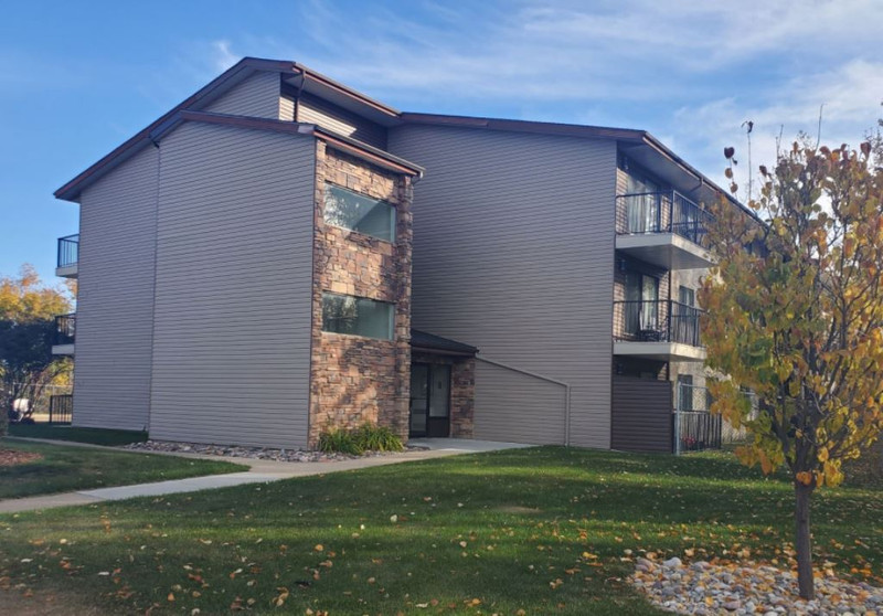 Spacious 1 Bed Apartment Located in a WellMaintained Building Long