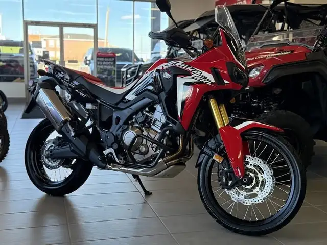 2017 HONDA African Twin ABS in Street, Cruisers & Choppers in St. Albert - Image 3