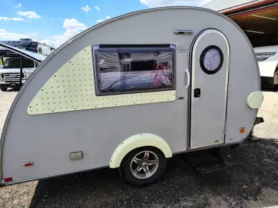 Here's Something Special! The 2017 NuCamp T@B 320-CS is a lightweight teardrop camper designed for t...