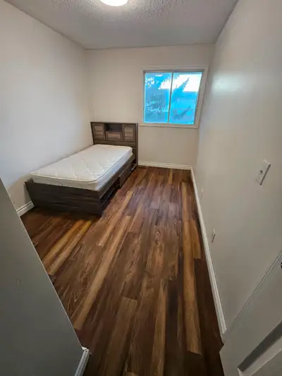 Room for rent $650 NE
