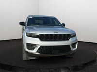 Capri Leatherette/Suede Seats, Remote Start System, Heated Front Seats, Heated Steering Wheel, 8.4 T... (image 6)