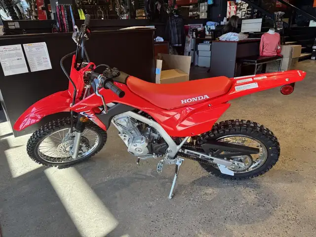 2026 Honda CRF 125 Small Wheel in Dirt Bikes & Motocross in Ottawa - Image 3