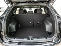 Welcome to 400 Chrysler Dodge Jeep Ram. Fresh oil change, | Fully detailed, 4WD. This vehicle is a d... (image 8)