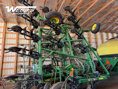 2013 JOHN DEERE 1870/1910 AIR SEEDER & TANK 22,000 Acres Approx. 40'x12", Triple Shoot with Liquid K...
