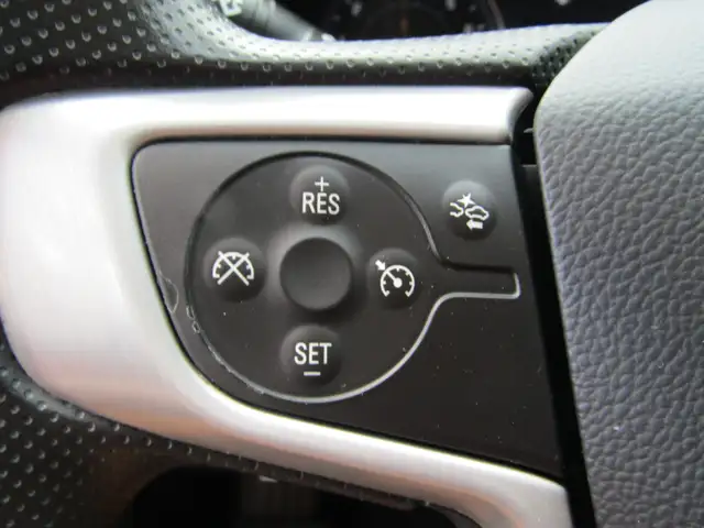 2023 GMC Terrain AWD SLE Carplay | Navi | B.Camera | New Tires | in Cars & Trucks in Calgary - Image 16