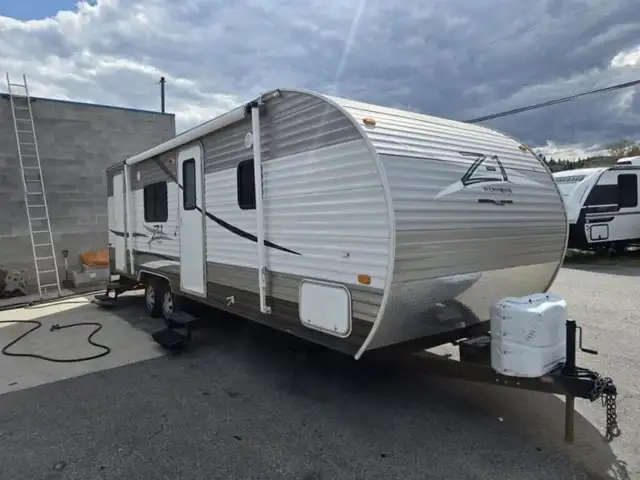 2013 Crossroads RV Z 1 ZT251BH in Travel Trailers & Campers in Penticton - Image 4