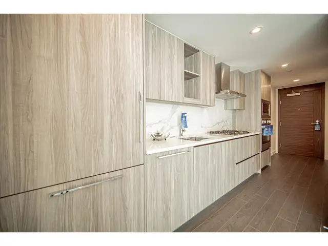 502 13768 100TH AVENUE Surrey, British Columbia62863312479875121