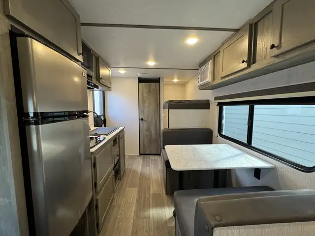 2026 ,Sun Lite,Sunset Park RV 19BH in Travel Trailers & Campers in Kamloops - Image 6