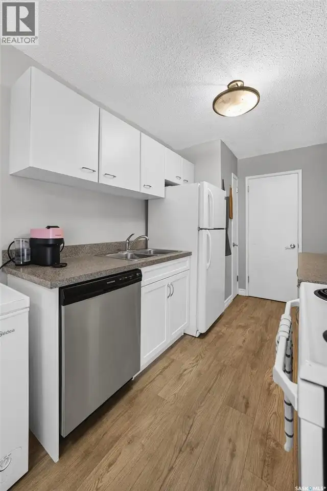 J 4216 Castle ROAD Regina, Saskatchewan in Condos for Sale in Regina - Image 10