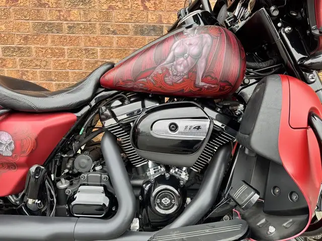 2019 Harley-Davidson Street Glide Special **CUSTOM PAINT** **CAN in Sport Touring in Markham / York Region - Image 20
