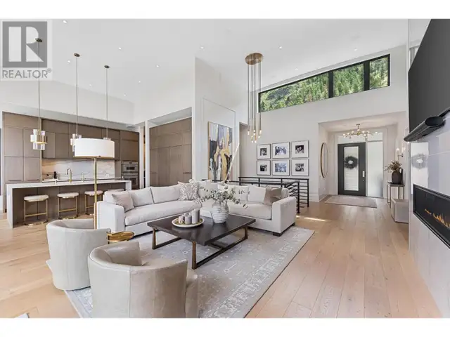 544 Clifton Lane Kelowna, British Columbia in Houses for Sale in Penticton - Image 9