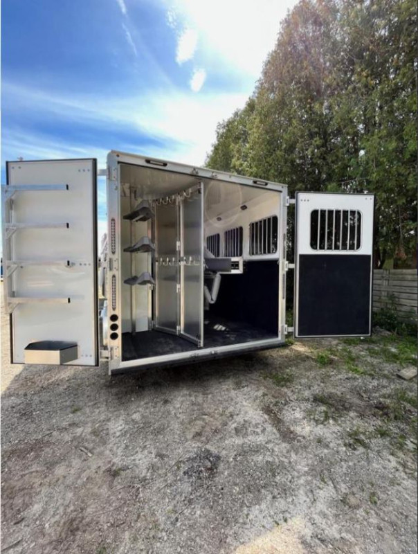 SALE 2023 SMC Trailer # 03891 3 Horse Slant Load Living Quarters in Other in Saint John - Image 2