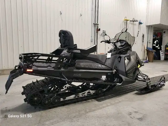 2025 Polaris Titan 650 Adventure 155 1.8 in Snowmobiles in Thetford Mines - Image 5