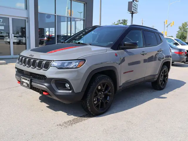2023 Jeep Compass Trailhawk No accidents!