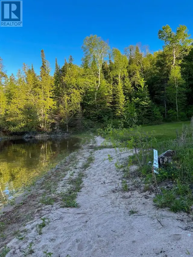 11 Hay Island, Lake of the Woods S of Kenora, Ontario in Land for Sale in Kenora - Image 13