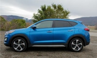 The 2020 Hyundai Tucson Ultimate AWD in a striking blue finish is a harmonious blend of power and so... (image 5)