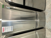1161-Neuf Refrigerateur GE Congelateur en bas Stainless Bottom