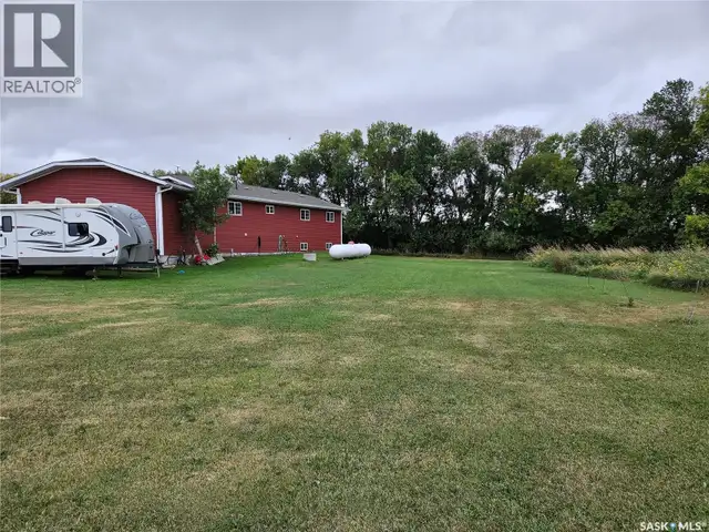 Redvers South Acreage. Antler Rm No. 61, Saskatchewan in Houses for Sale in Regina - Image 8