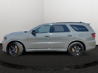 This Dodge Durango has a powerful ESG 6.4L SRT(R) HEMI(R) V8 w/ FuelSaver MDS engine powering this A... (image 1)