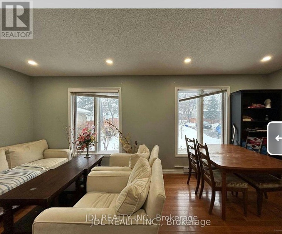 BEDROOM A MAIN FLOOR - 110 ROBINSON ST STREET Markham (Bullock), 2