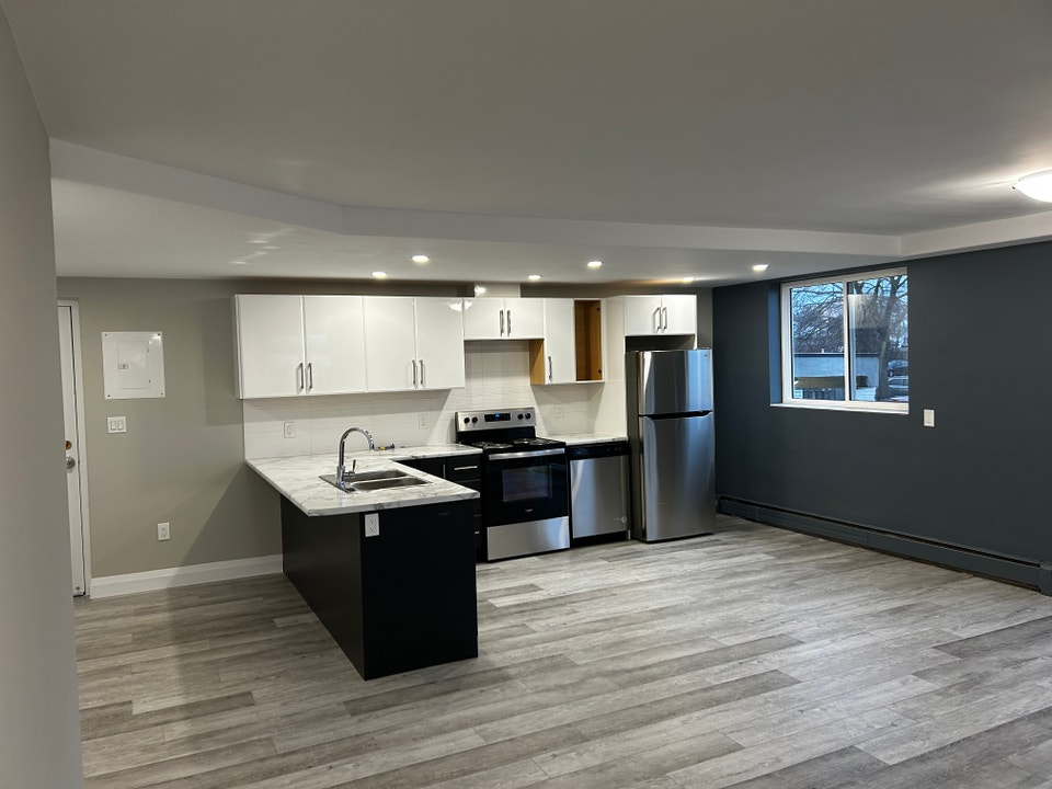 3791 Portage Road - 2 Bedroom Deluxe for Rent in Niagara Falls 2