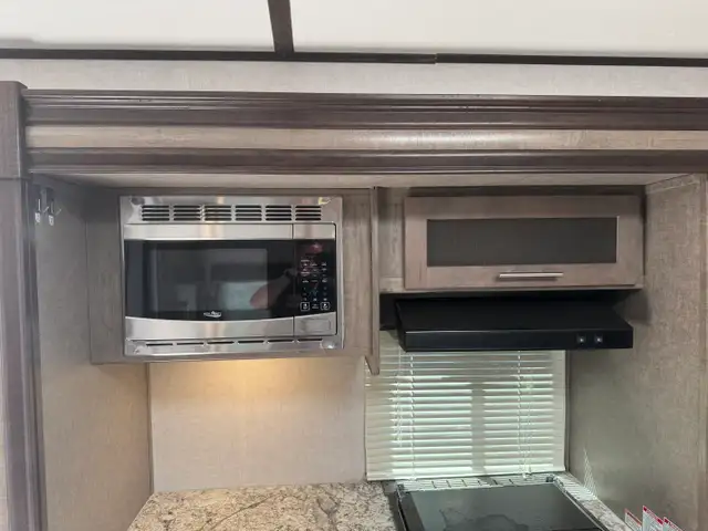 2019 Forest River SURVEYOR 285 IKLE in Travel Trailers & Campers in St. Albert - Image 20