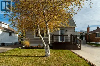 Welcome to 6782 Dorchester Road in Niagara Falls, a charming and well-kept home offering comfort, ch...