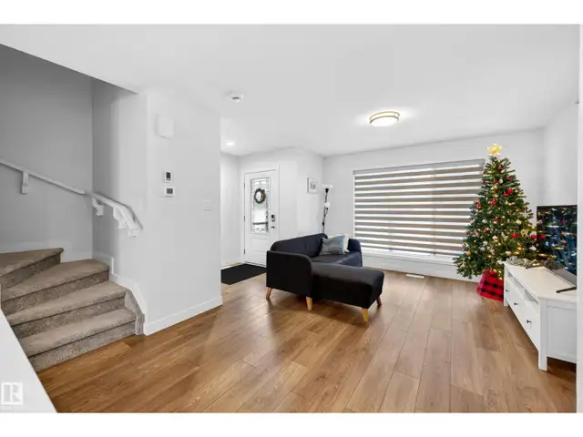 201 SUNLAND WY Sherwood Park, Alberta in Houses for Sale in Strathcona County - Image 8