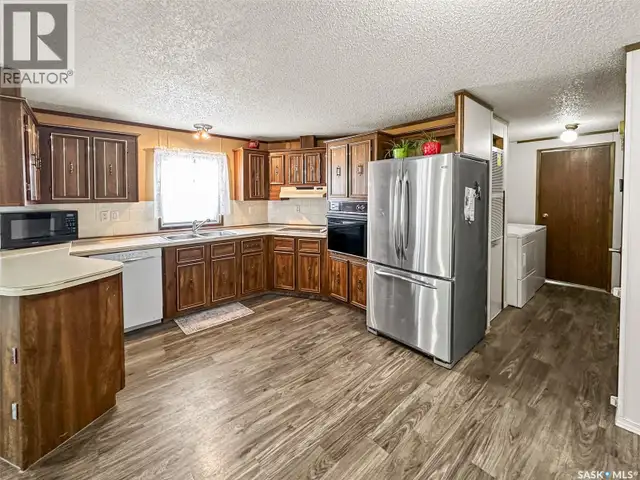 27 Prairie Sun COURT Swift Current, Saskatchewan in Houses for Sale in Swift Current - Image 4