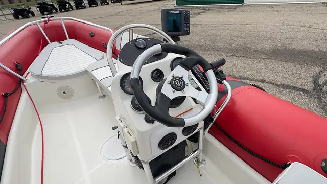 2013 Zodiac Pro 550 Bay Runner -used inflatable fishing boat in Powerboats & Motorboats in Prince Albert - Image 12