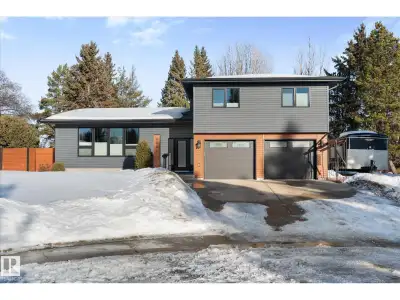 Backing directly onto the RIVER VALLEY, this 2,200+ sq ft 4-level split combines unbeatable space, l...