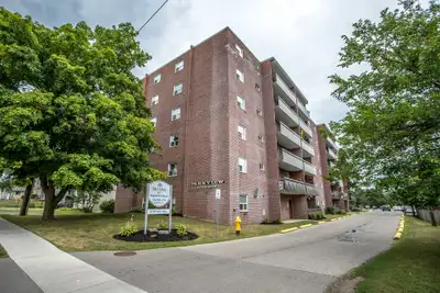 Building Description $1000 OFF FIRST MONTHS RENT FOR MILITARY & EMERGENCY RESPONDERS* *Conditions ap...