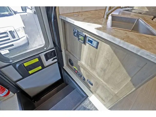 2020 Entegra Coach Vision 26X 2 extensions Classe A Vision in RVs & Motorhomes in Laval / North Shore - Image 23