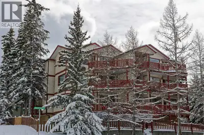 Enjoy breathtaking mountain views from the large private balcony of this spacious top floor 3 bedroo...