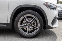 AWD * 4X4 * 4MATIC * Caméra de recul * Back up Camera * Toit panoramique * Pano Sunroof * Carplay *... (image 6)