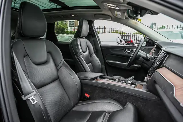 2023 Volvo XC60 in Cars & Trucks in City of Montréal - Image 25