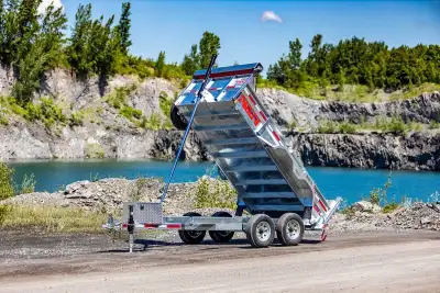 VEND: Remorque Cargo fermer 1 simple essieu ou 2 double essieux tandem fermée ferme pied enclosed tr...