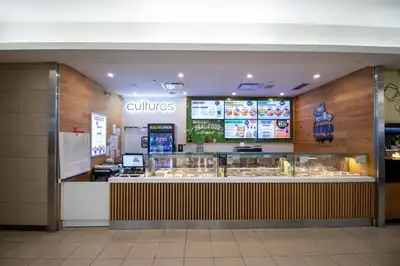 5C//Winnipeg/Are you looking for a business in the busiest food curt in Winnipeg? Here is your oppor...