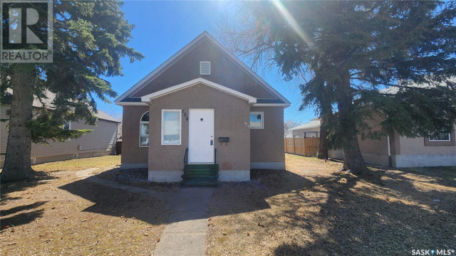 135 6th AVENUE W Melville, Saskatchewan in Houses for Sale in Regina