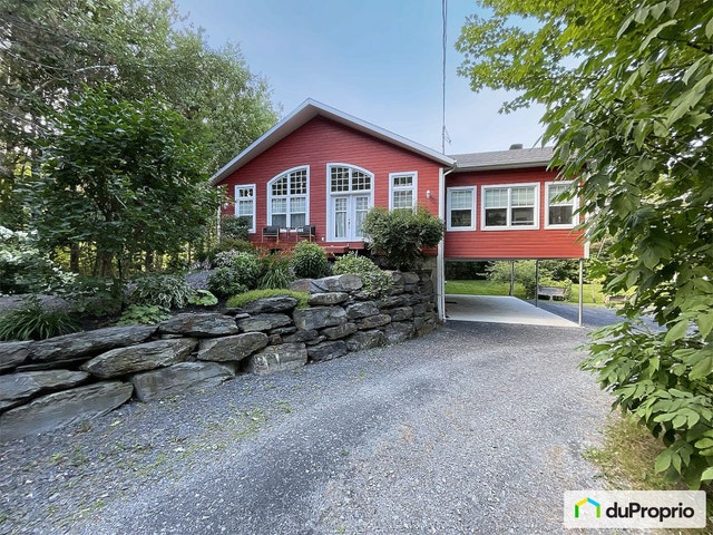 $689,000 - Bungalow for sale in St-Denis-De-Brompton — photo 1