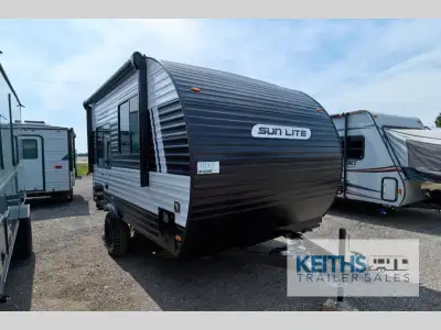 2025 Sunset park sunlite 15rbe: Compact Camping with Big Benefits The Sunlite 15RBE travel trailer o...
