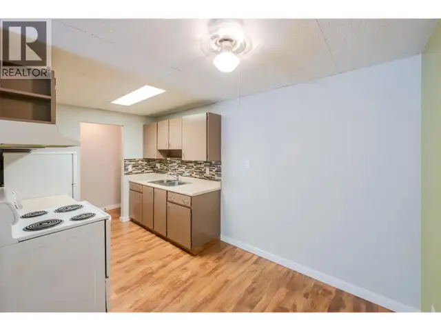 1410 Penticton Avenue Unit# 211 Penticton, British Columbia in Condos for Sale in Penticton - Image 5