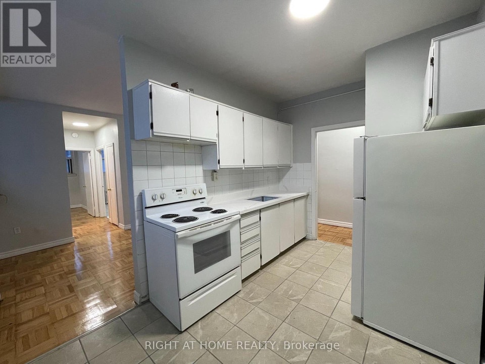 B12 - 33 FLAMBOROUGH DRIVE Toronto (Brookhaven-Amesbury), Ontari 2